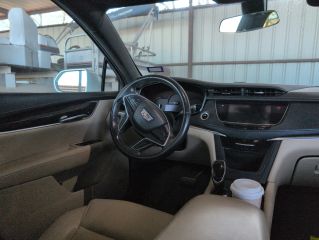 2017 Cadillac XT5 Standard - Interior Steering Wheel With Keys Image